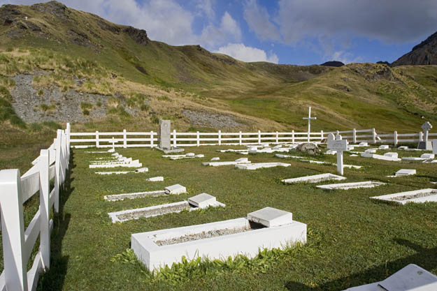 Het graf van Ernest Shackleton (Marc Guyt/AGAMI)