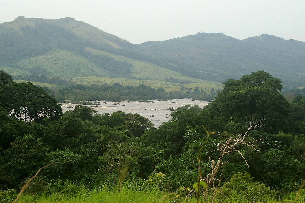 De Ogoouerivier in Lope NP, Gabon, januari 2006 (Adriaan Dijksen)
